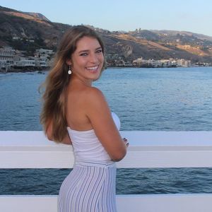 Meet your Posher, Claudia